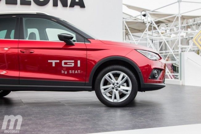 SEAT Arona TGI - posterior