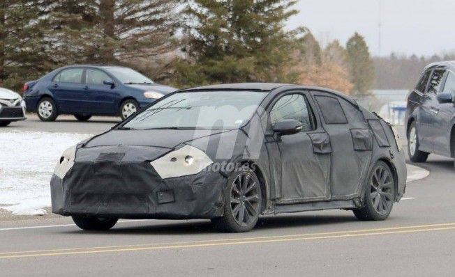 Toyota Corolla Sedán 2019 - foto espía