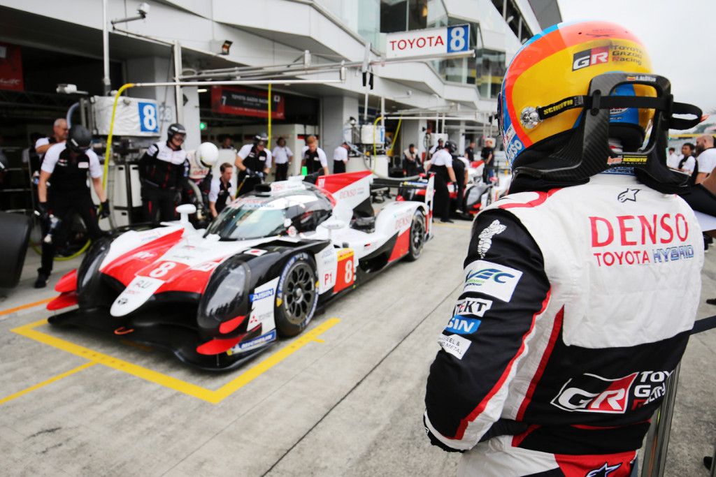 El Toyota #8 de Alonso lidera los primeros libres en Fuji