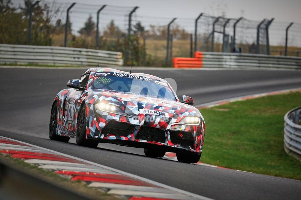 Primeras imágenes del motor y el interior del nuevo Toyota Supra A90