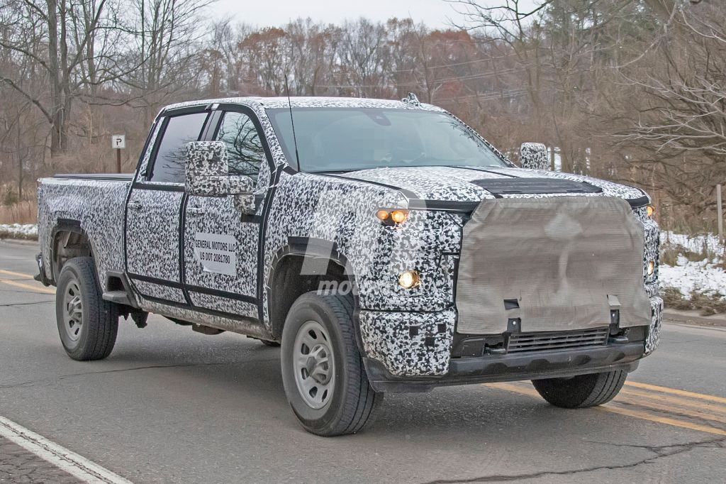 Los prototipos del Chevrolet Silverado HD 2020 pierden camuflaje