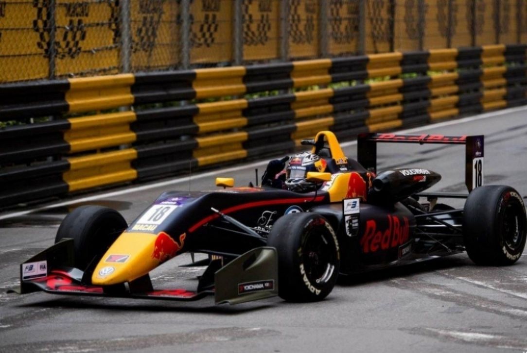 Daniel Ticktum lidera la primera 'qualy' en Macao, Álex Palou es octavo