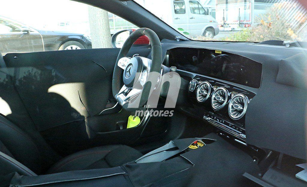 Un vistazo al interior del nuevo Mercedes CLA que llegará en 2019