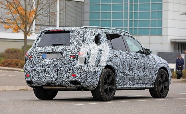 Mercedes-Maybach Clase GLS 2020 - foto espía posterior