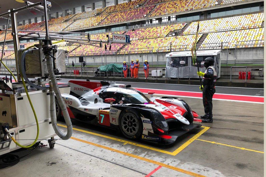 'Pechito' coloca al Toyota #7 al frente del FP2 en Shanghái