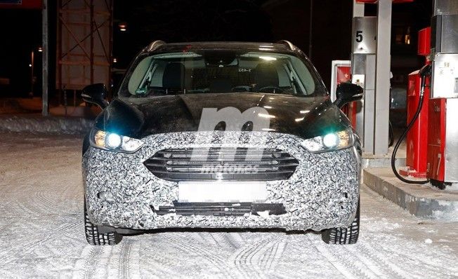 Ford Mondeo 2019 - foto espía frontal