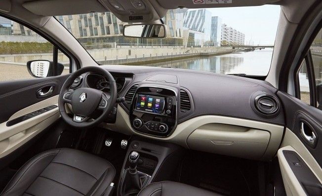 Renault Captur - interior