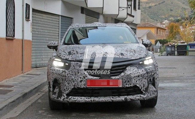 Renault Captur 2020 - foto espía frontal