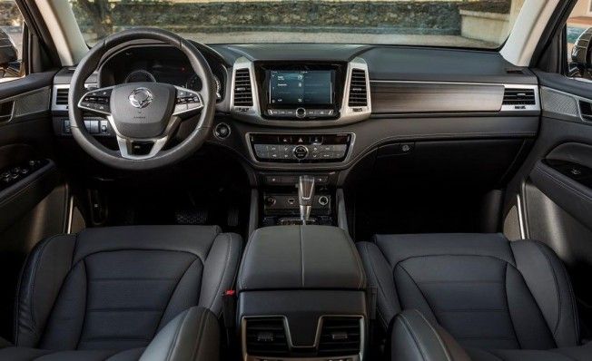 SsangYong Rexton 2019 - interior