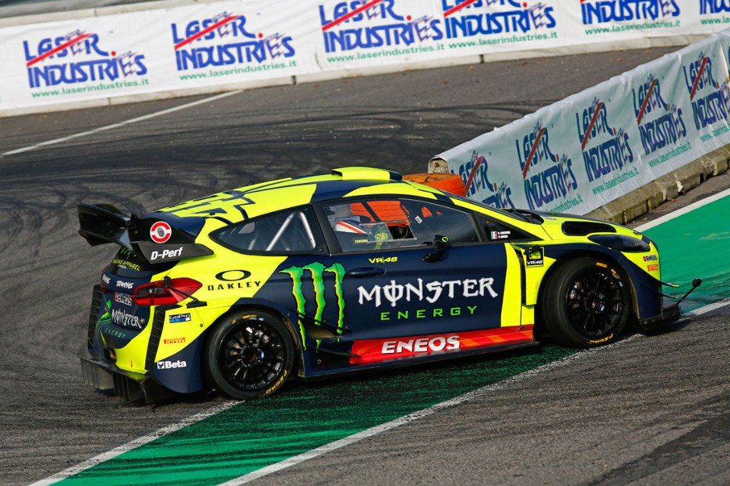 Valentino Rossi inicia con dos scratch el Monza Rally Show