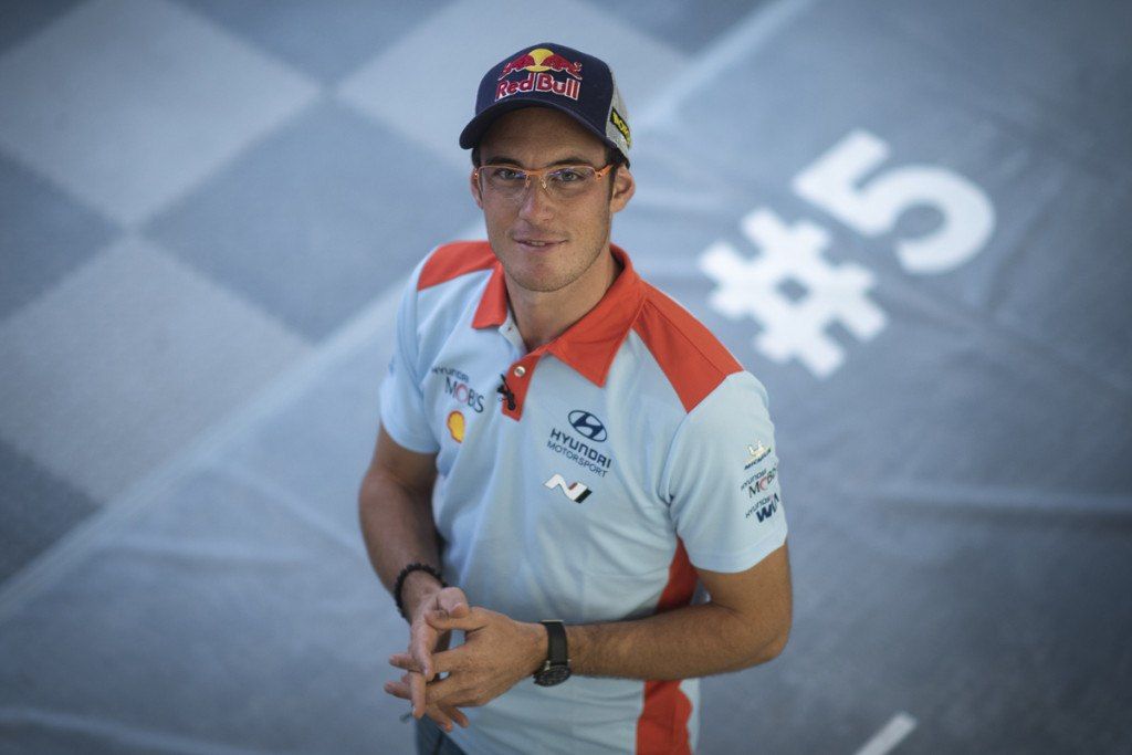 Neuville: "El fichaje de Loeb es una buena noticia"