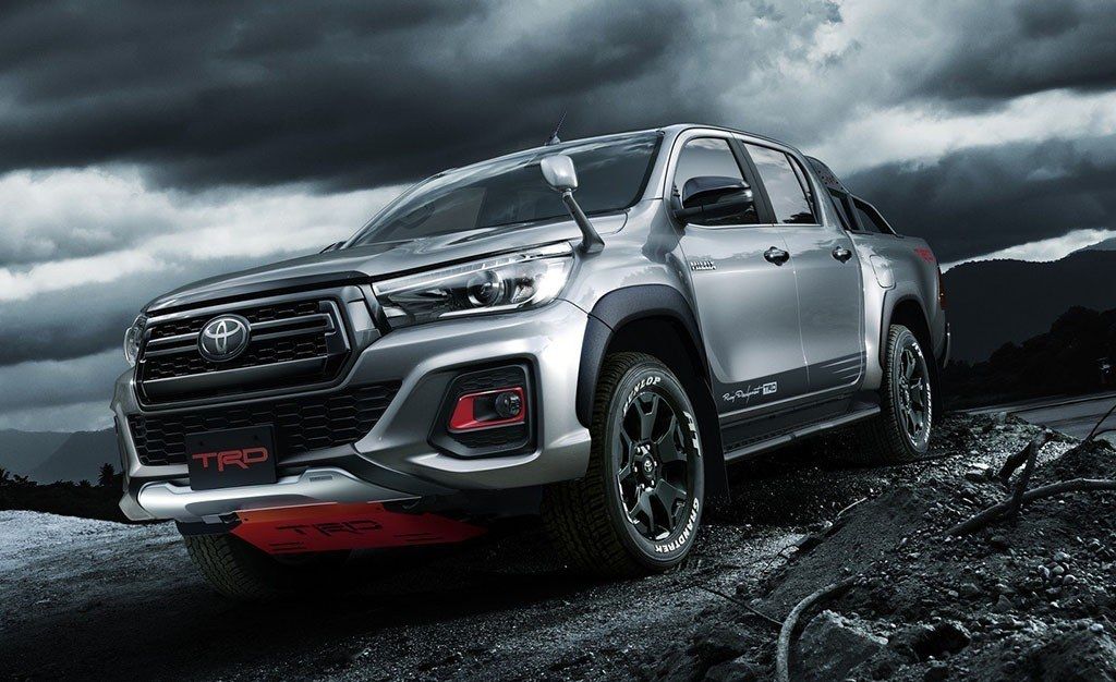 Toyota Hilux Black Rally Edition, el pick-up nipón se atiborra de componentes TRD