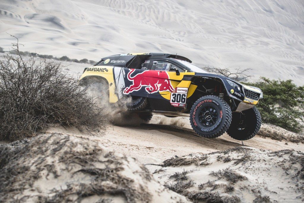 Dakar 2019, etapa 5: Daniel Elena carga contra el Dakar