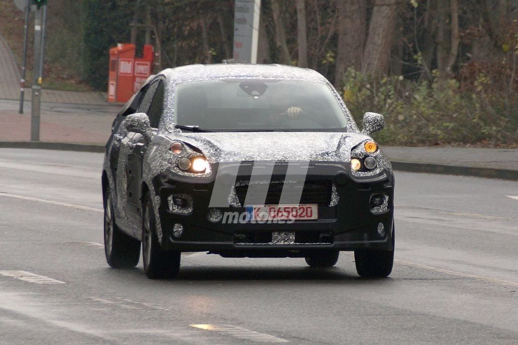 ¡Cazado! Primeras fotos espía del nuevo B-SUV basado en el Ford Fiesta, que llegará en 2020