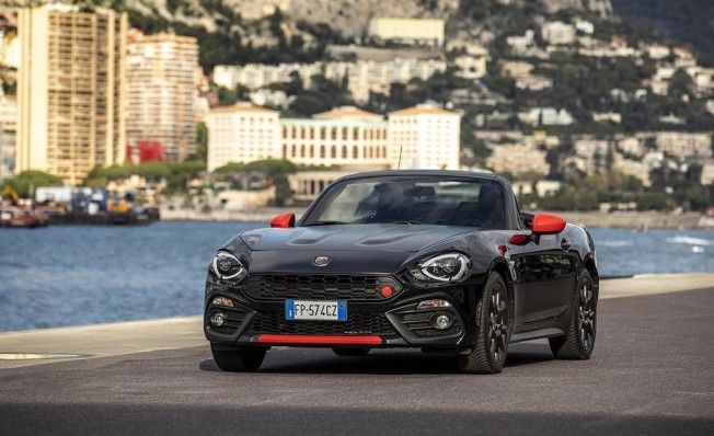 Abarth presenta la gama 70th Anniversary