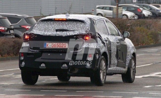 Ford Fiesta SUV - foto espía posterior