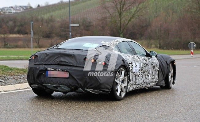 Karma Revero 2020 - foto espía posterior