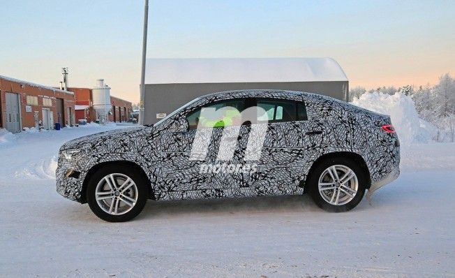 Mercedes Clase GLE Coupé 2020 - foto espía lateral