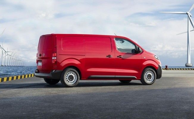 Opel Vivaro 2019 - posterior