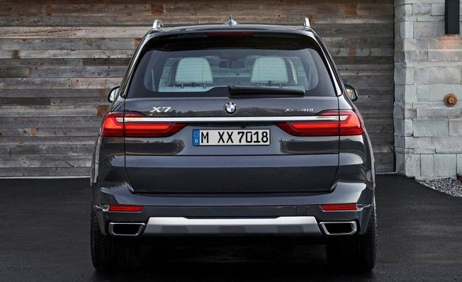 BMW X7 - posterior