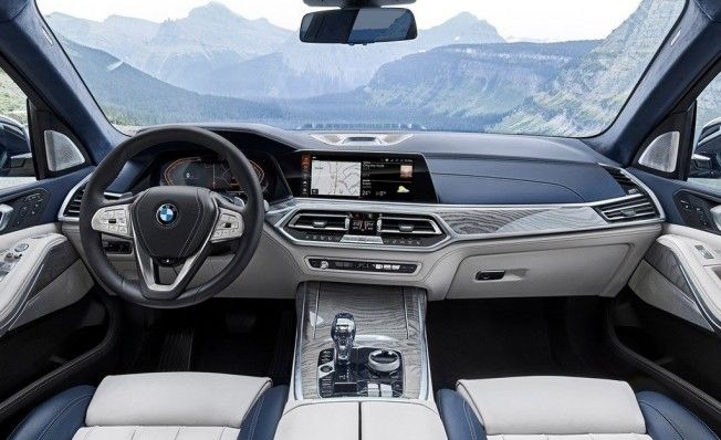 BMW X7 - interior