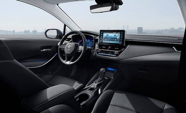 Toyota Corolla Sedán - interior