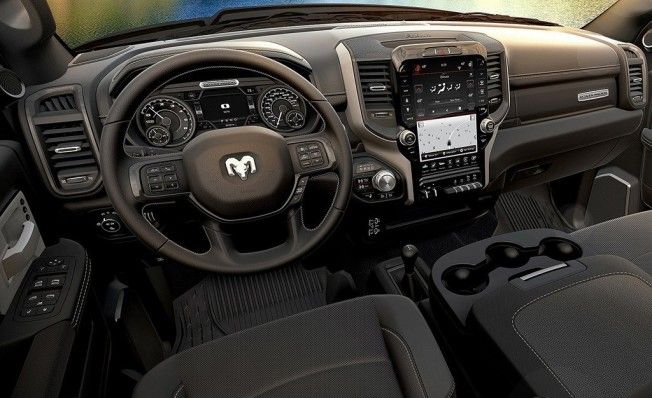 RAM Power Wagon 2019 - interior