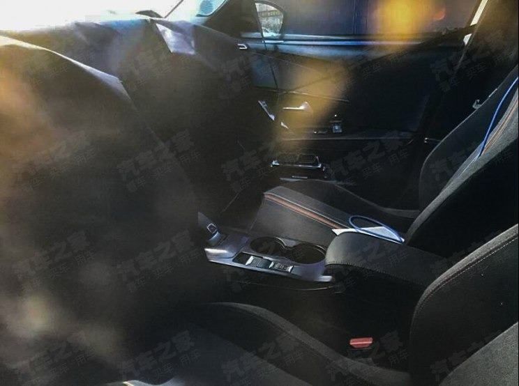 El nuevo Peugeot 2008 chino muestra su interior por primera vez