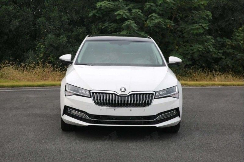 El lavado de cara del Skoda Superb esperado para 2020, se filtra en China