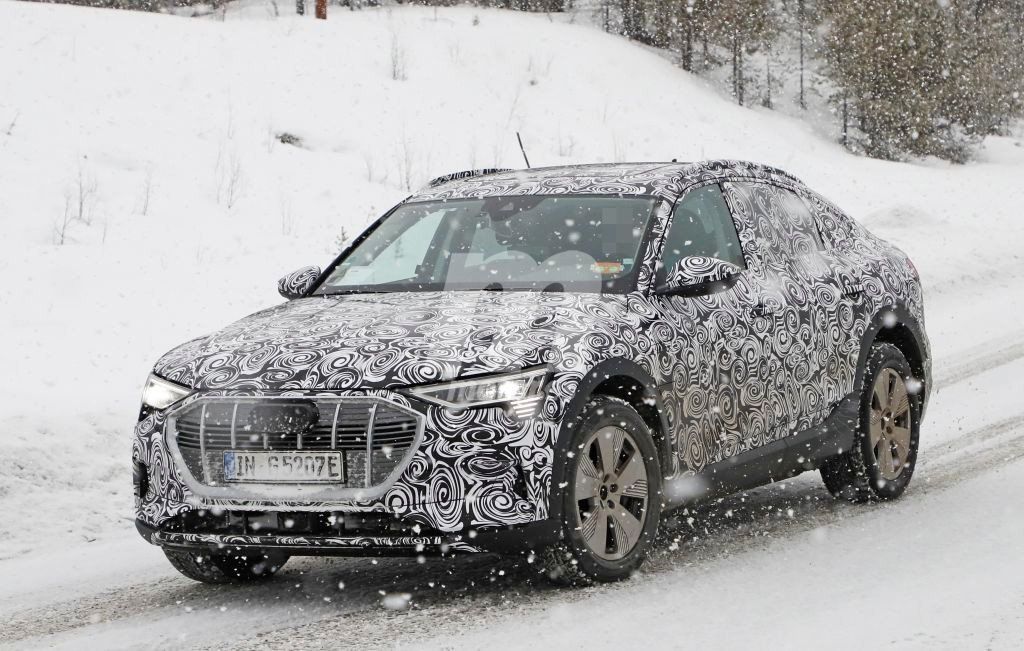 El nuevo Audi e-tron quattro Sportback se deja ver en la nieve