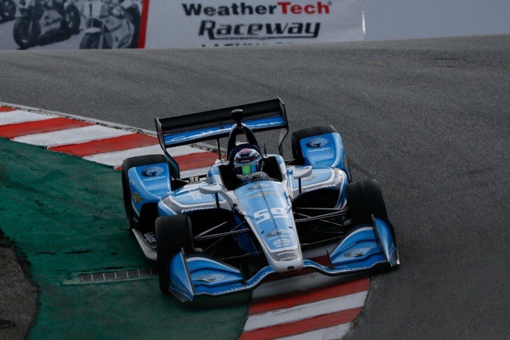 Carlin domina por sorpresa el test de Laguna Seca antes de la lluvia