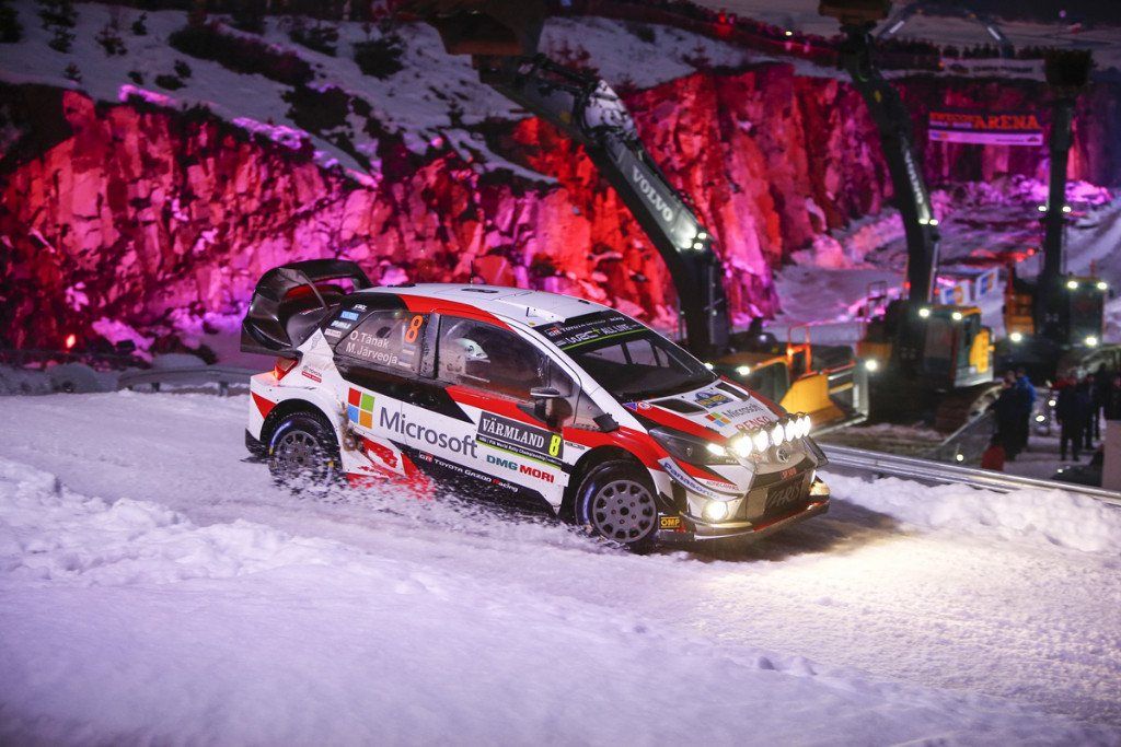 Ott Tänak roza el triunfo en Suecia, el podio se paga caro