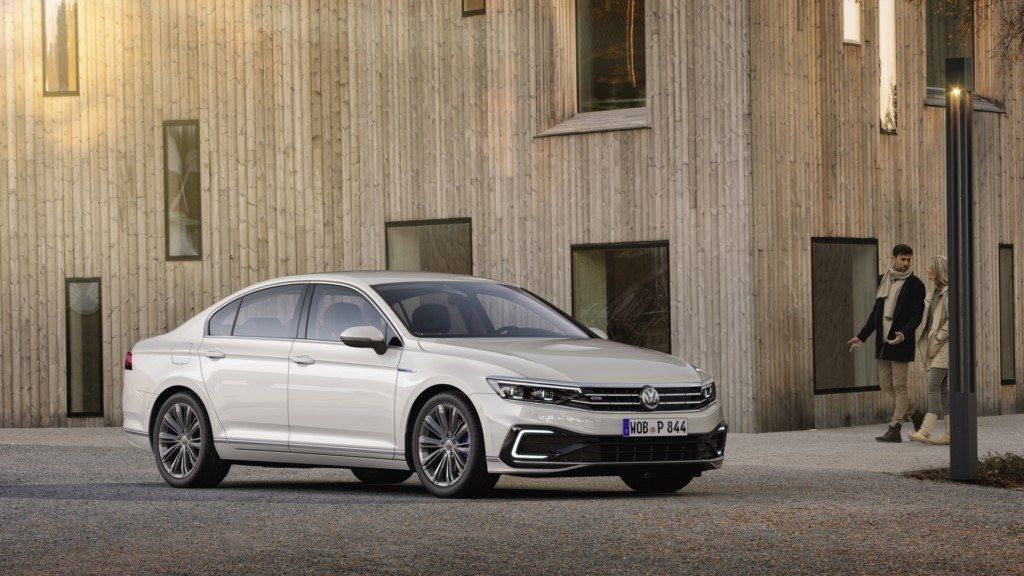 Volkswagen Passat GTE 2019, más autonomía eléctrica para la berlina híbrida