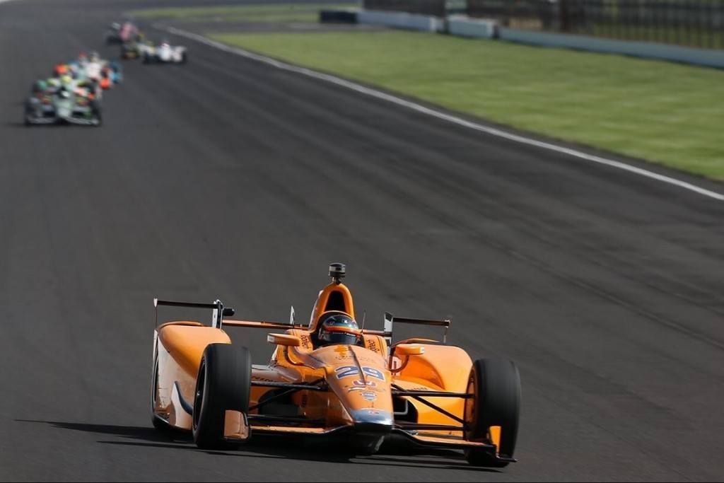 Zak Brown: "Tener otra referencia en Carlin es lo más inteligente"