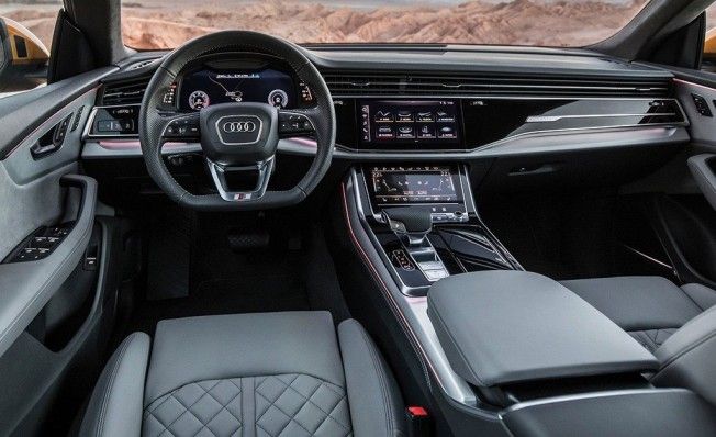 Audi Q8 - interior