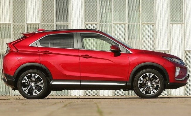 Mitsubishi Eclipse Cross - lateral