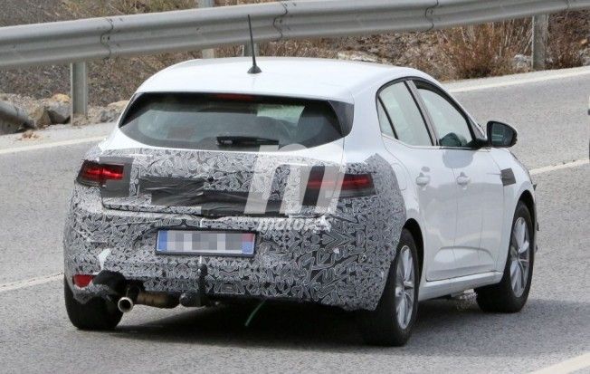 Renault Mégane 2020 - foto espía posterior