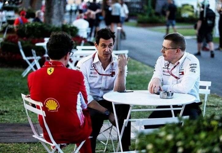 Wolff duda que Binotto pueda aguantar como jefe y director técnico de Ferrari