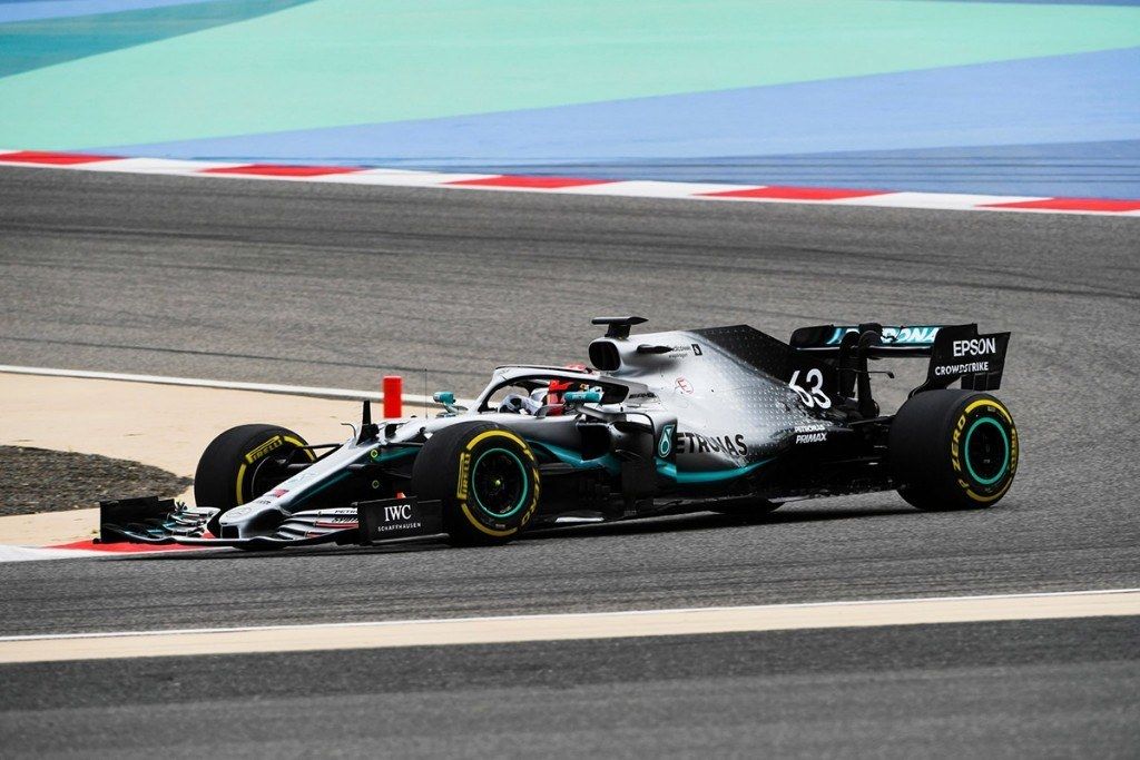 Russell cierra los test en Sakhir como el más rápido; Sainz 4º, Alonso 11º