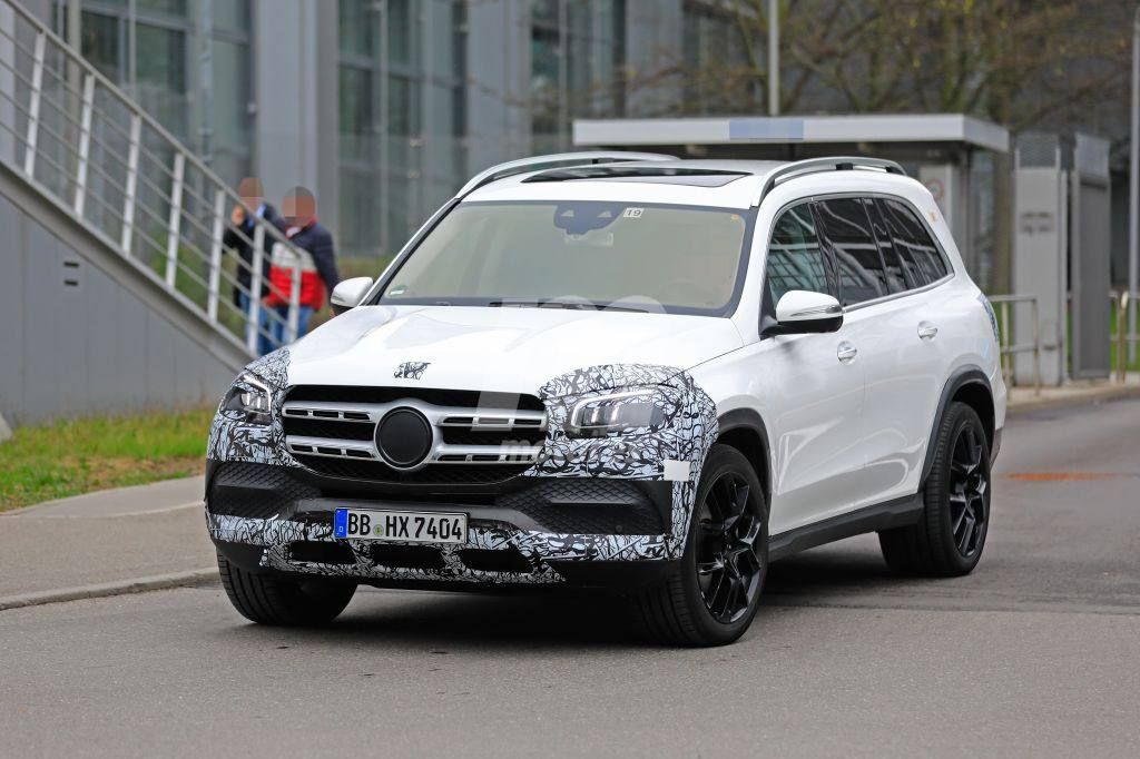 El nuevo Mercedes Clase GLS 2020 prácticamente desnudo en la calle