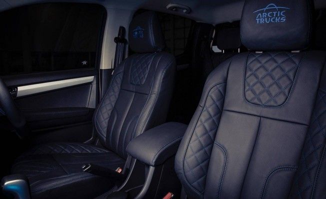 Isuzu D-Max Arctic Trucks AT35 Safir - interior