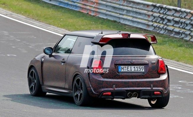 MINI John Cooper Works GP 2020 - foto espía posterior