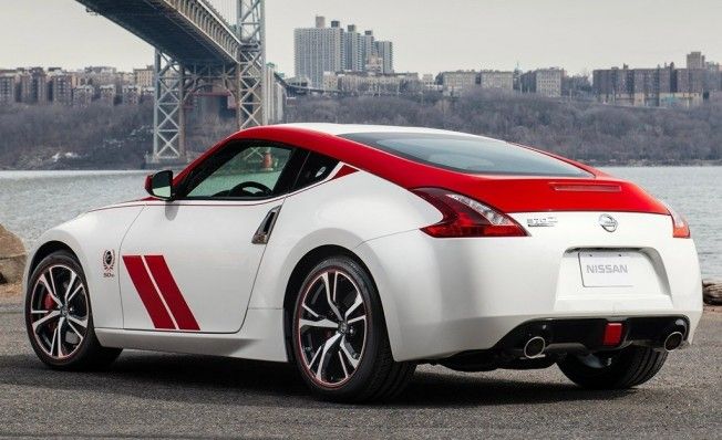 Nissan 370Z 50th Anniversary Edition - posterior