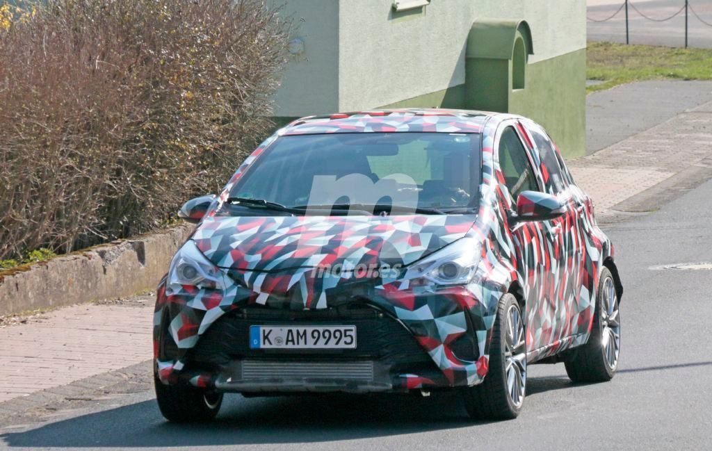 Misteriosa mula del Toyota Yaris: ¿R5 en desarrollo?