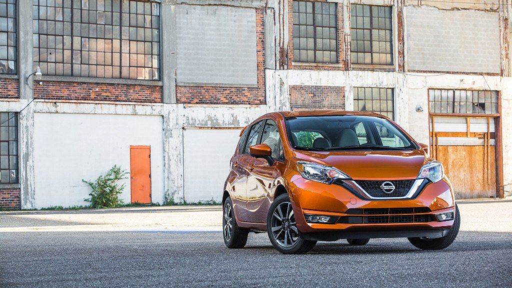 El nuevo Nissan Versa Sedan llegará solo, cancelado el Versa Note hatchback