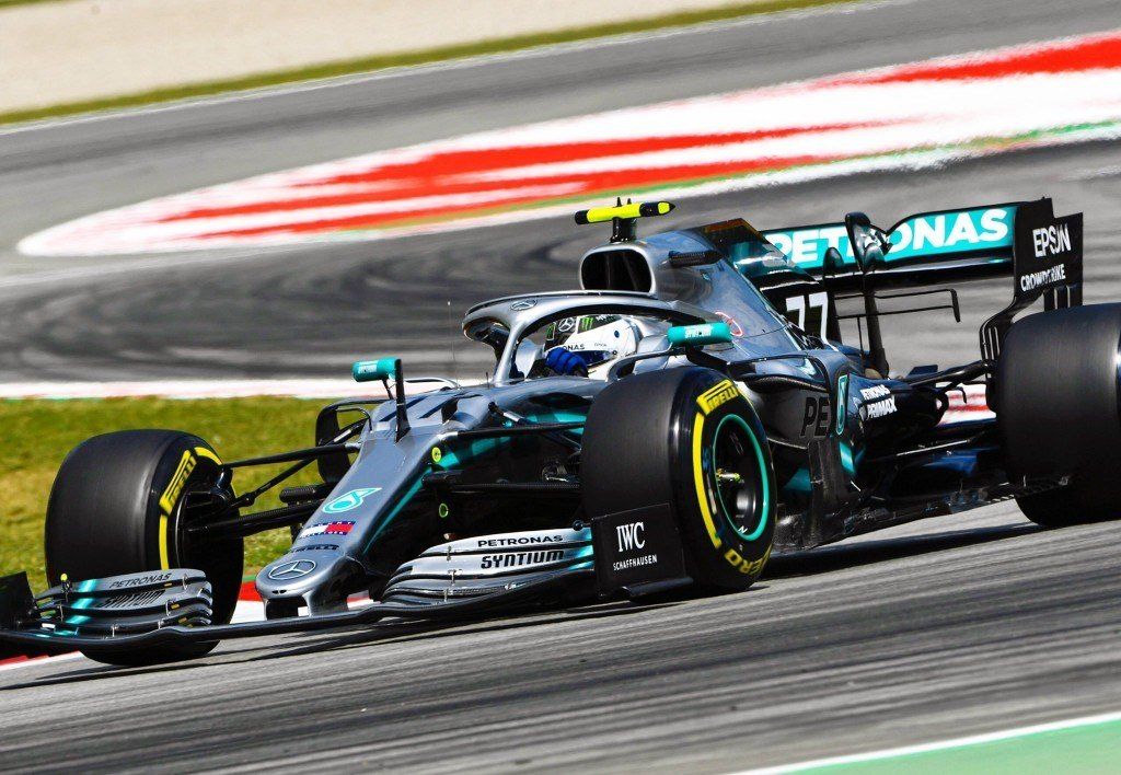 Bottas suma su tercera pole consecutiva