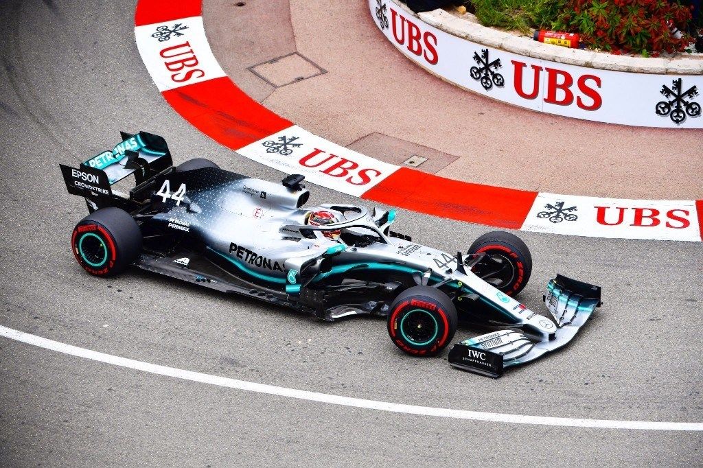 Hamilton manda en una tensa primera sesión en Montecarlo