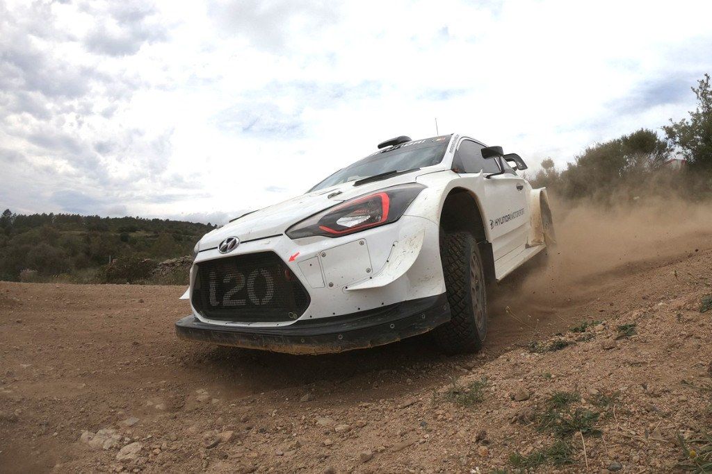 Mezcla de test previos a los rallies de Portugal y Cerdeña