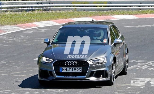 Audi RS 3 Sportback 2021 - foto espía frontal