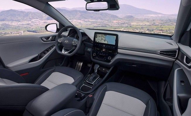 Hyundai IONIQ Híbrido - interior